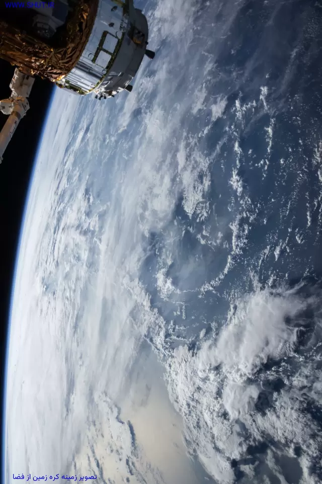 تصویر زمینه کره زمین از فضا