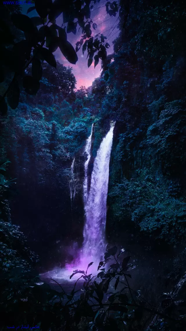 عکس آبشار در شب