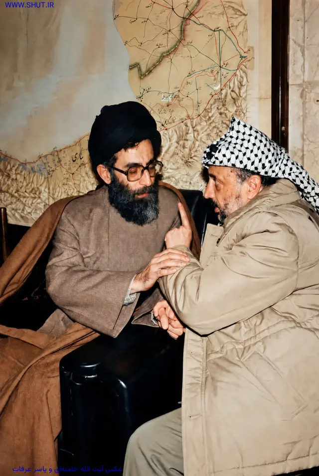 عکس آیت الله خامنه‌ای و یاسر عرفات